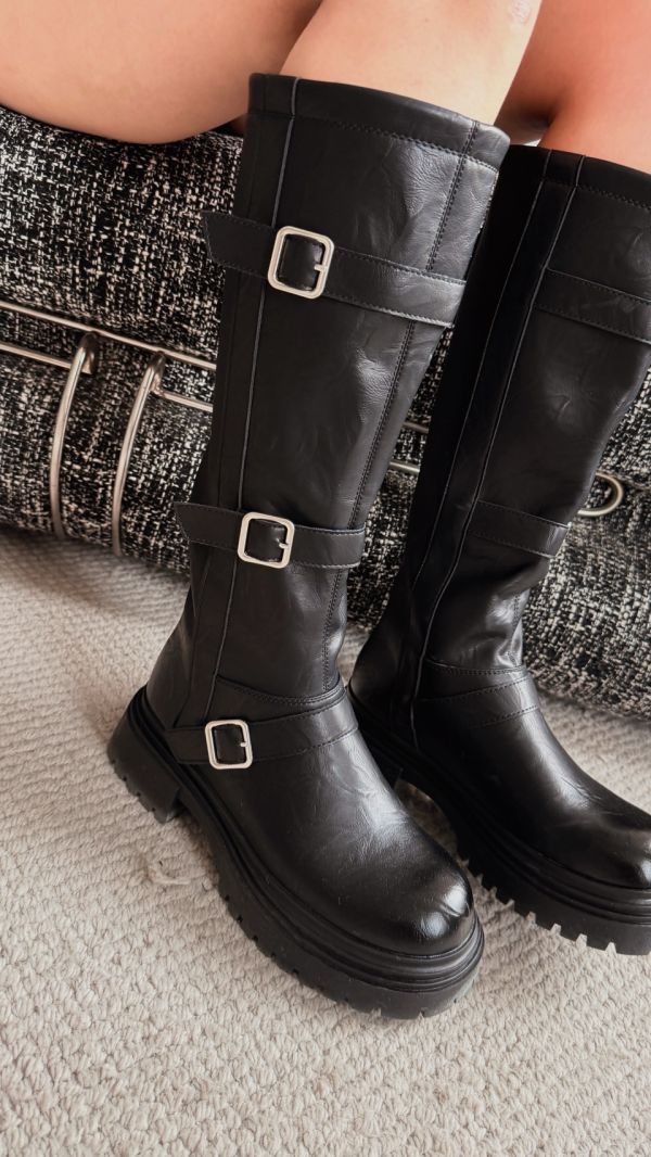 真皮釦環個性靴 