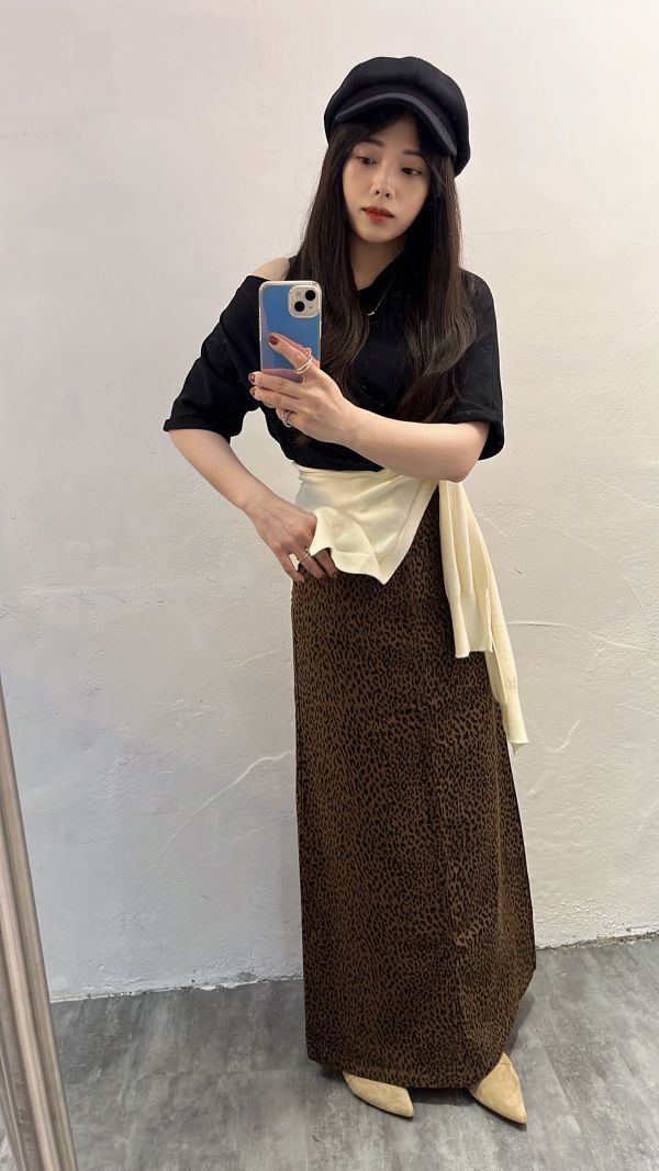 後開衩豹紋裙 