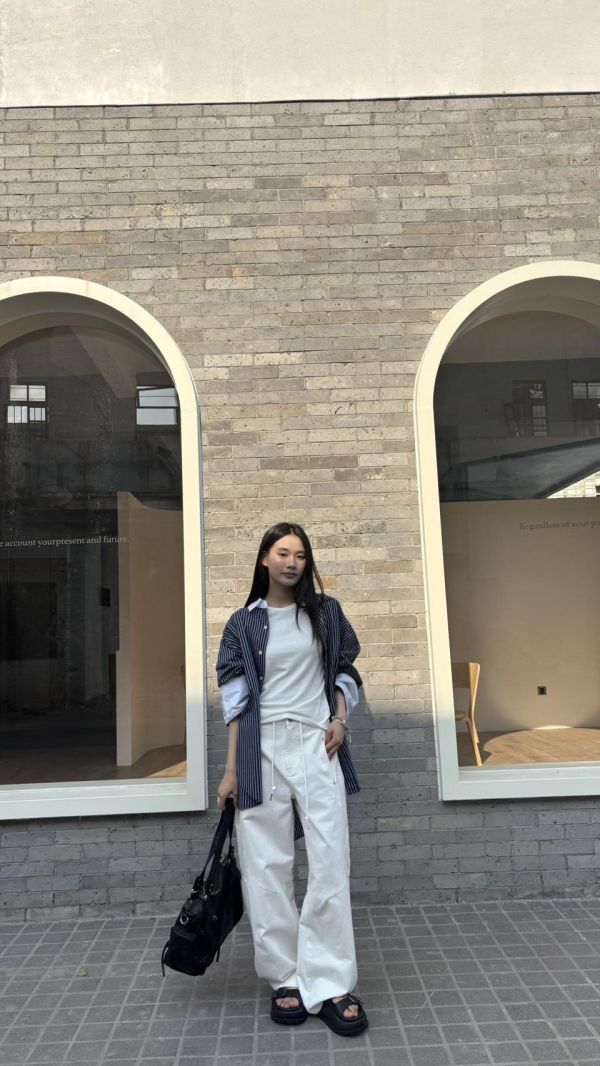 抽繩彎刀牛仔褲 