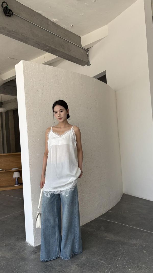 細肩帶蕾絲背心 