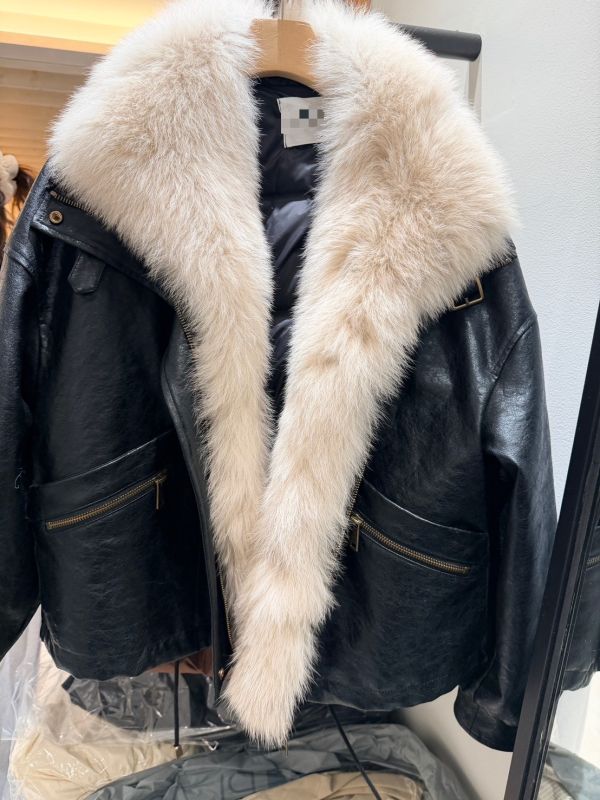 V016.鵝絨狐狸毛外套 