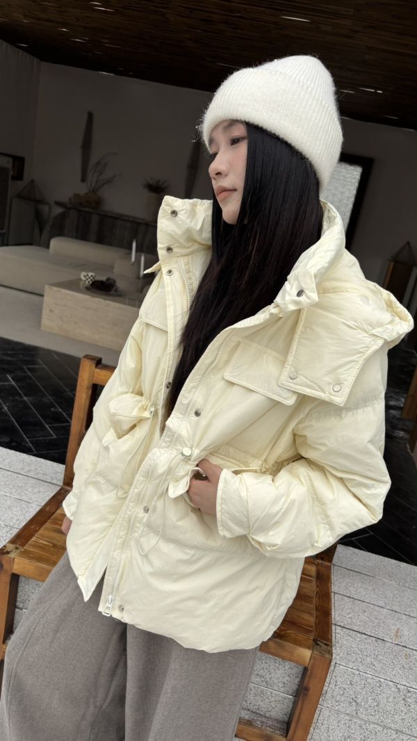 白鴨絨90%縮腰外套 