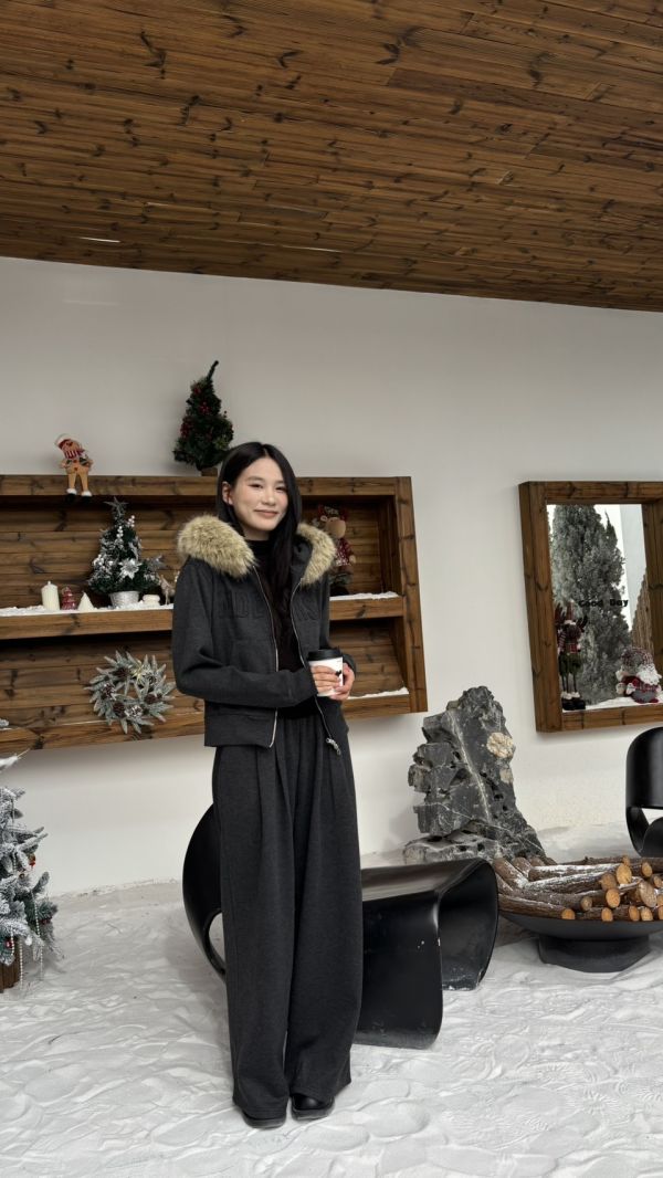 前英文字毛領休閒套裝（鐵灰） 