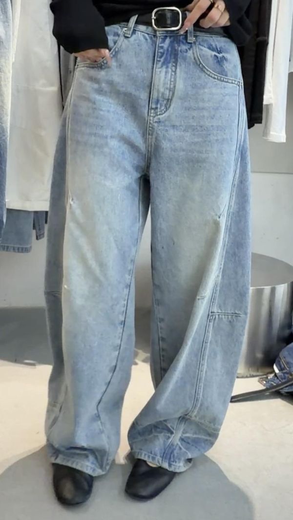 附皮帶淺色彎刀褲 