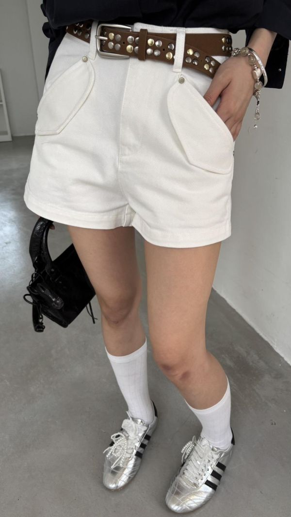 附卯釘皮帶短褲 
