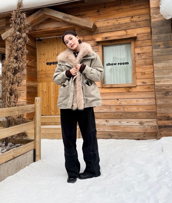 羽絨軍外套（卡其色） 