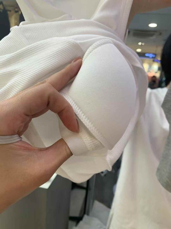 U14.罩杯背心 