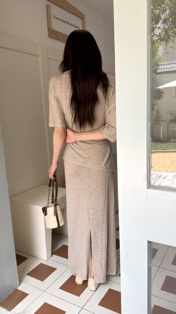 慵懶側綁裙套裝 