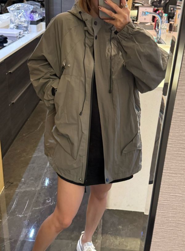 H23.雙口袋防風外套 
