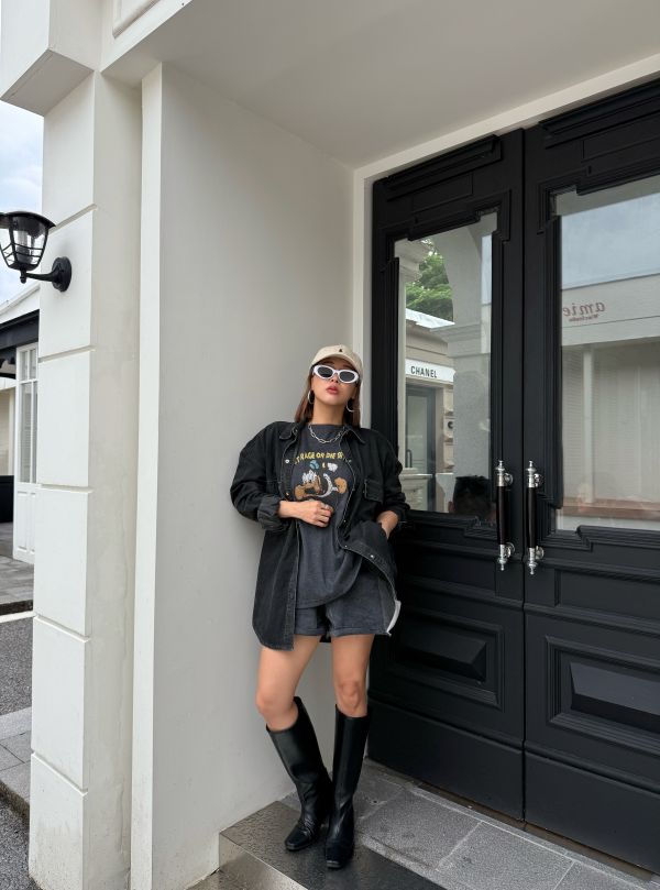 A03.俏皮唐老鴨上衣 