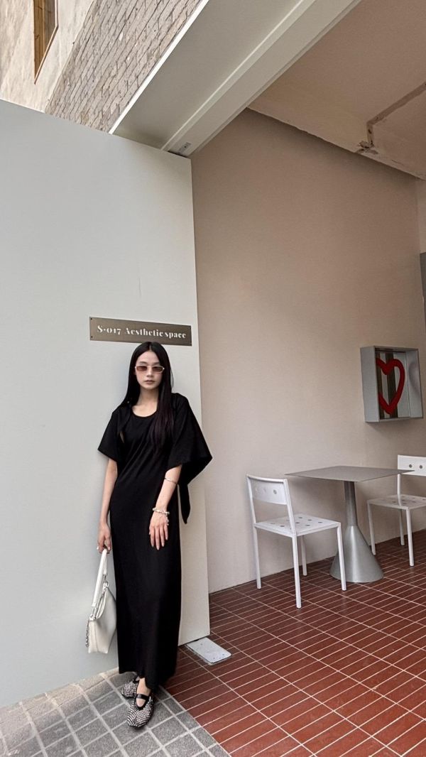 綁帶披肩背心洋裝（黑色） 