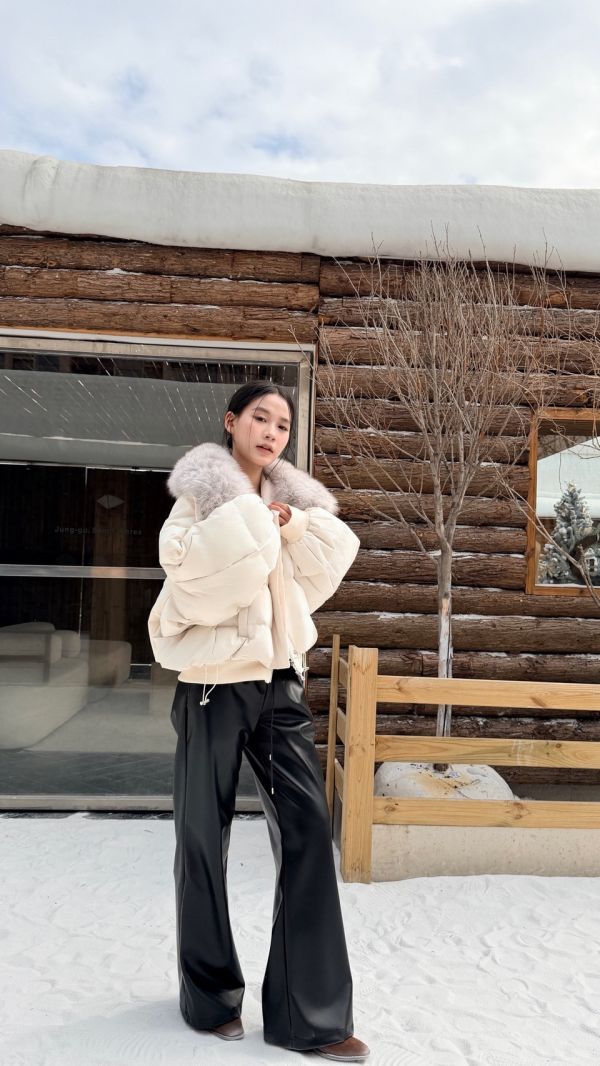 90%鴨絨狐狸毛外套（奶白） 