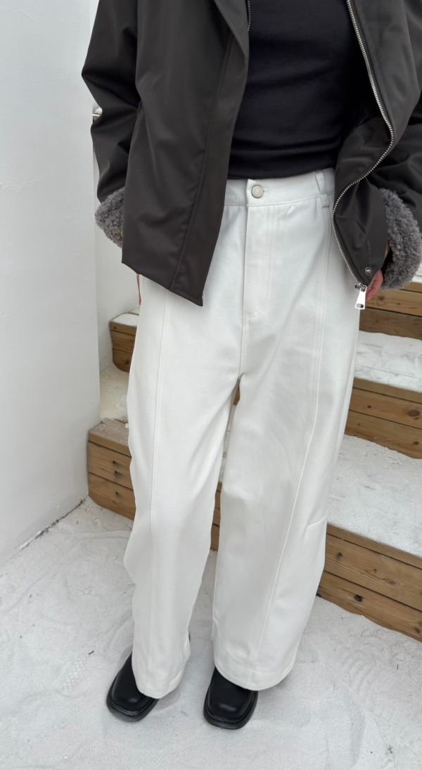 直筒內薄絨顯瘦褲 