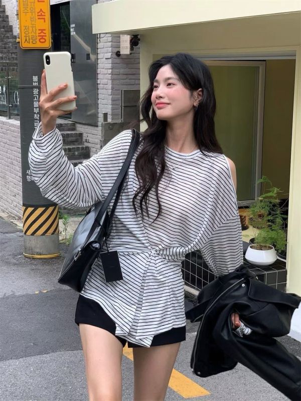 小抓皺顯瘦條紋衣 