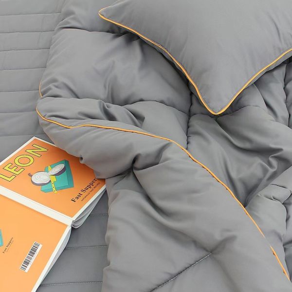 U01.素面滾邊四季被 