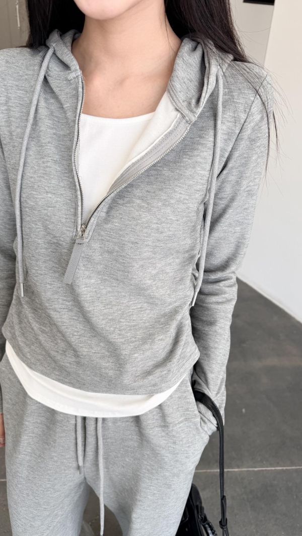 連帽假兩件長褲套裝（花灰） 