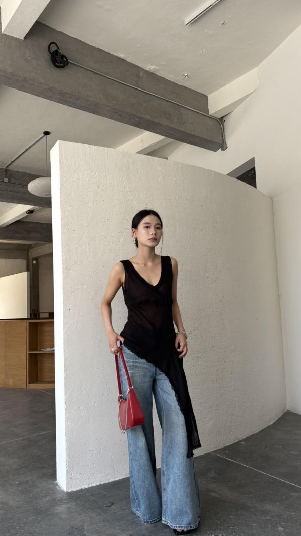 蕾絲拼接背心（黑色） 