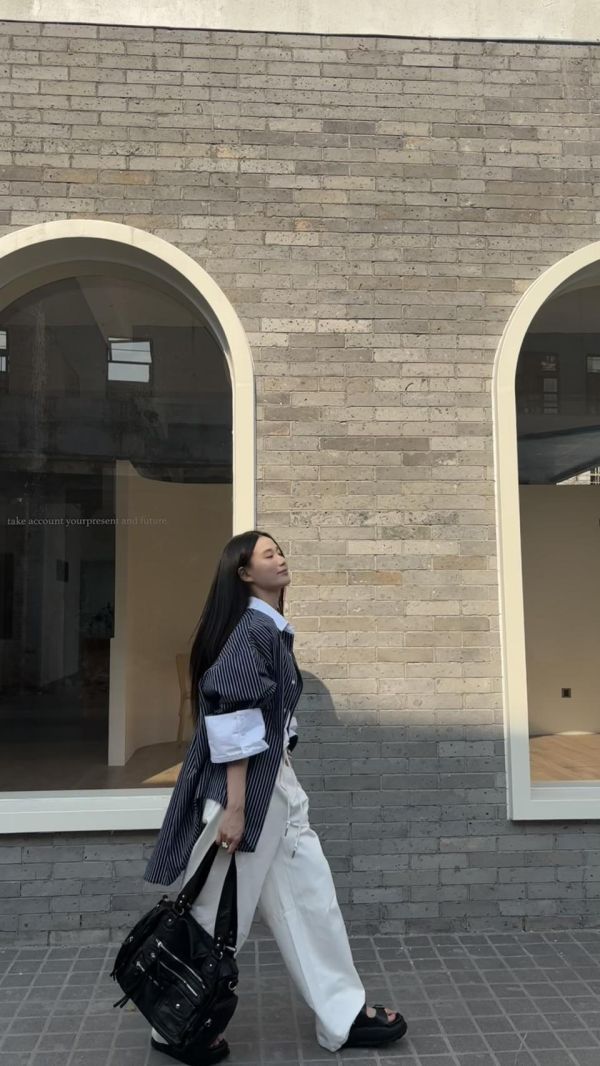 抽繩彎刀牛仔褲 