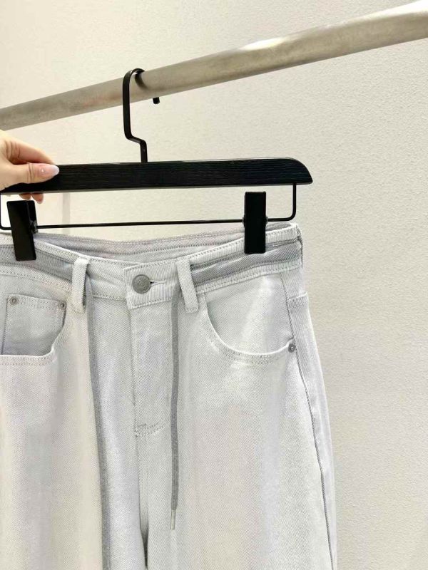 W18.配色牛仔褲 