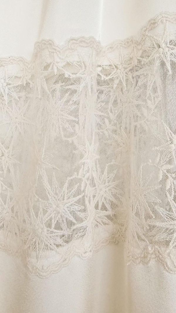 星星蕾絲緞面長裙 