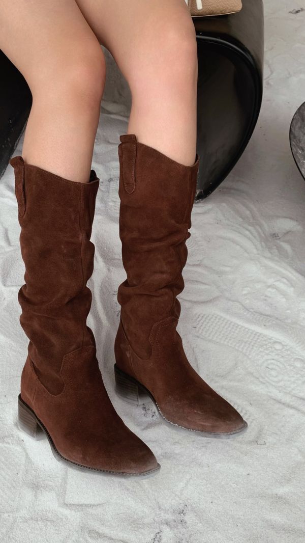 翻毛牛皮皺褶靴 