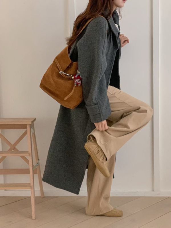 V029.鎖扣麂皮水桶包（牛皮工藝） 