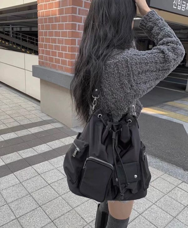多口袋尼龍水桶包 