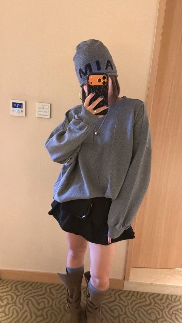 T06.空氣棉圓領衣 