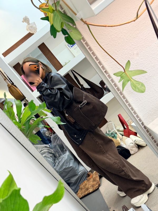 V029.鎖扣麂皮水桶包（牛皮工藝） 