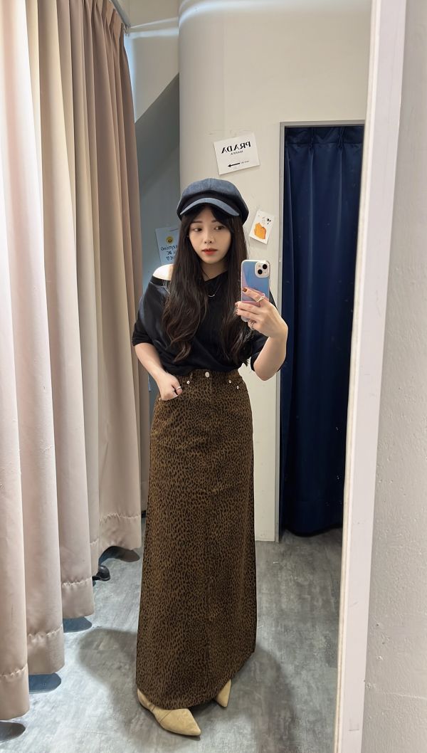 後開衩豹紋裙 