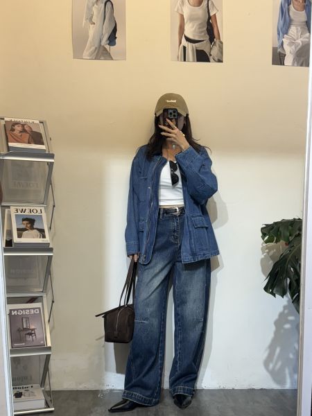 A015.下扣造型牛仔褲 