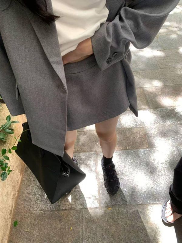 小腰帶西裝外套 