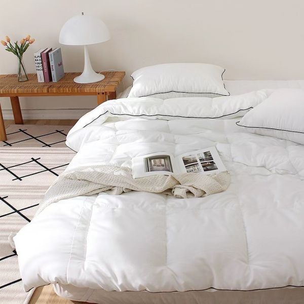 U01.素面滾邊四季被 