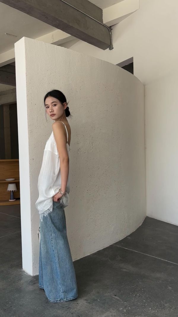 細肩帶蕾絲背心 