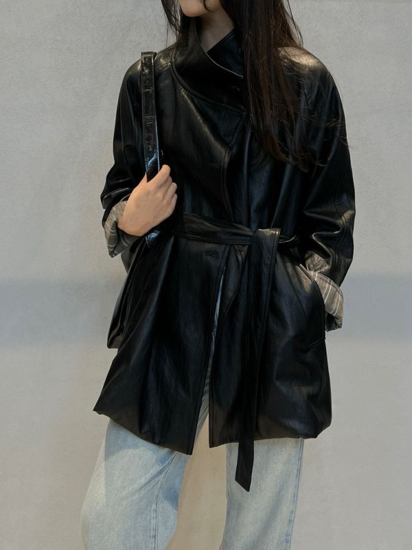 帥氣翻袖皮夾克 