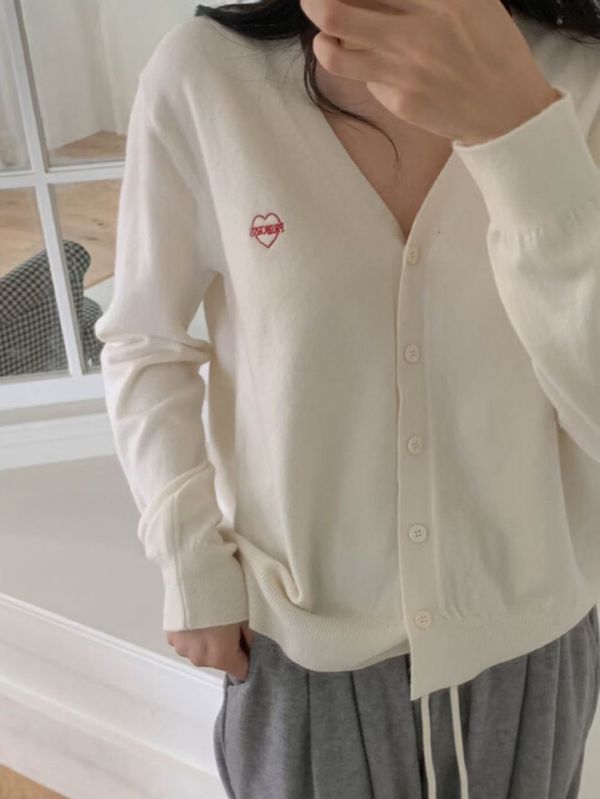V04.愛心針織衣 
