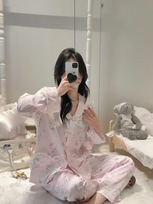 S10.蕾絲Kitty長袖 