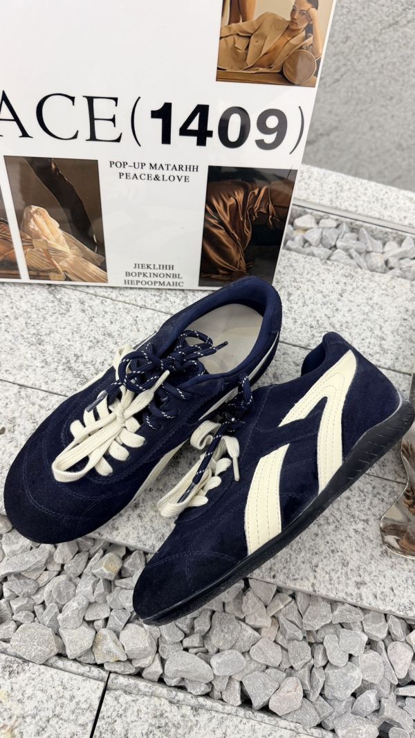 翻毛牛皮德訓鞋 