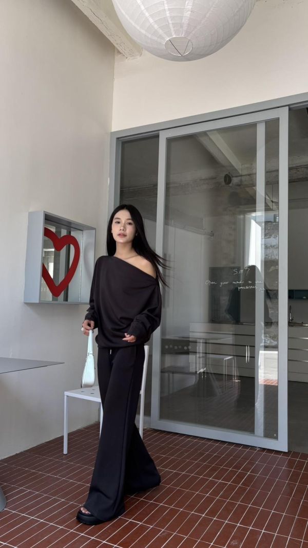 極簡高級斜肩套裝（深灰） 