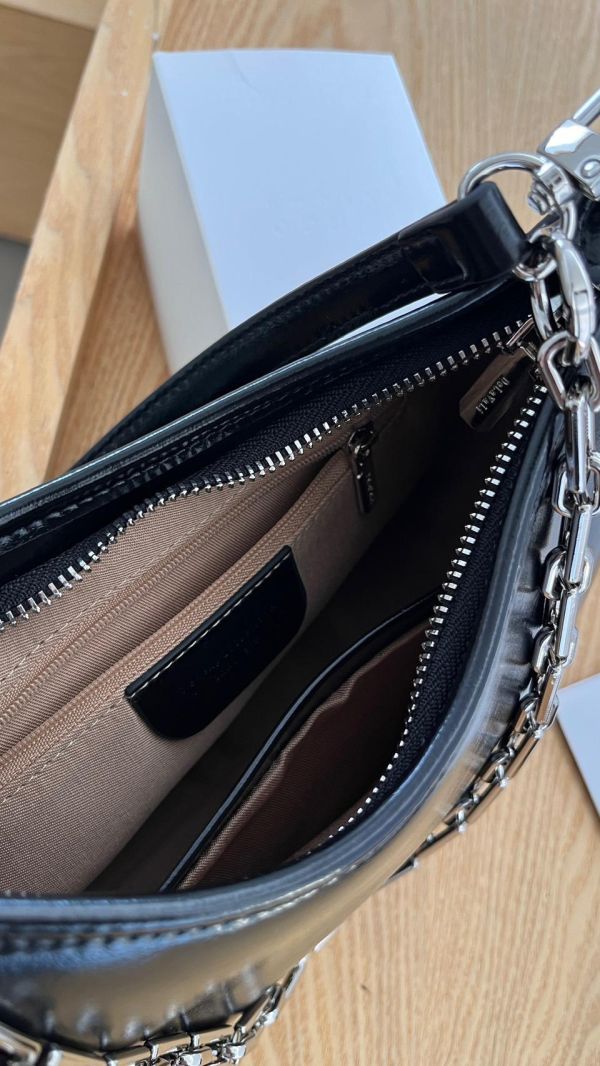 真皮雙鏈月牙包（黑色） 