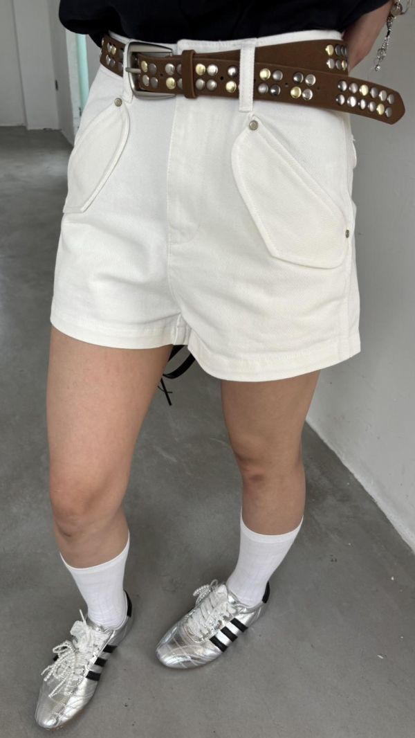 附卯釘皮帶短褲 