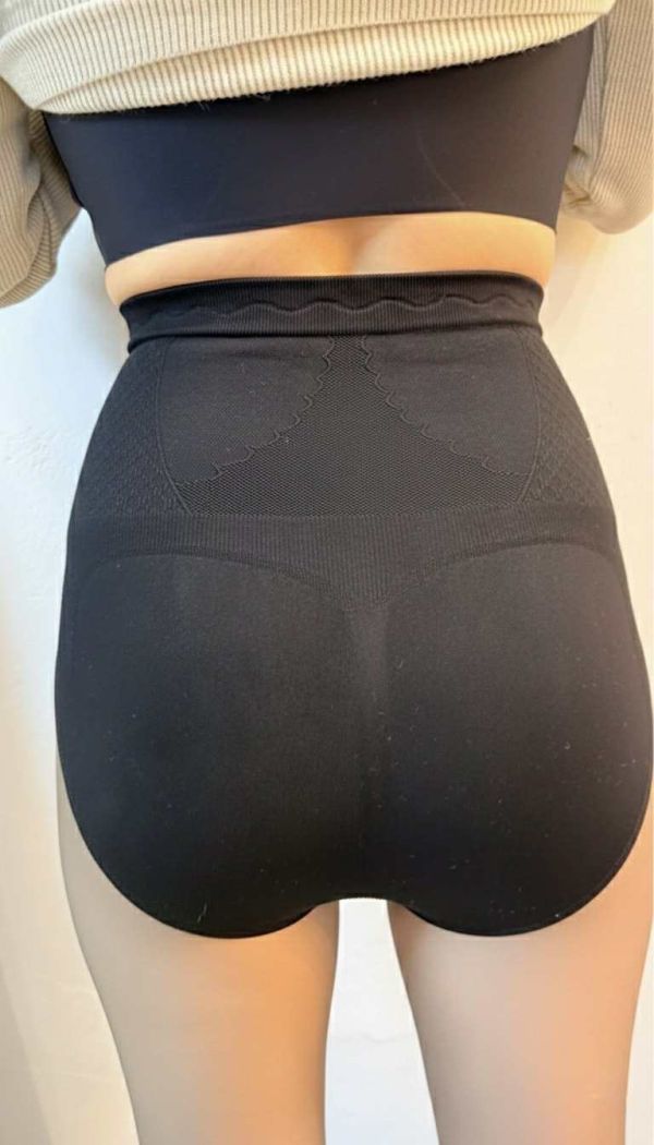 收腰提臀加榮黑絲透膚褲襪 