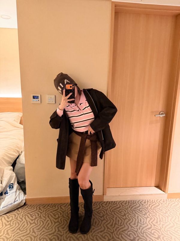 V012.Polo領線條衣 