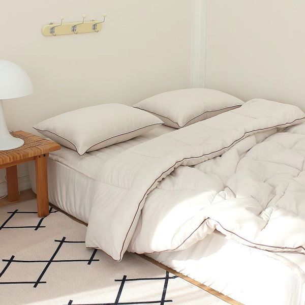 U01.素面滾邊四季被 