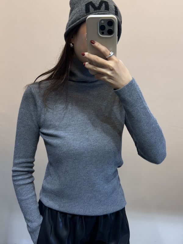 鴨絨背心＋高領打底上衣（黑） 