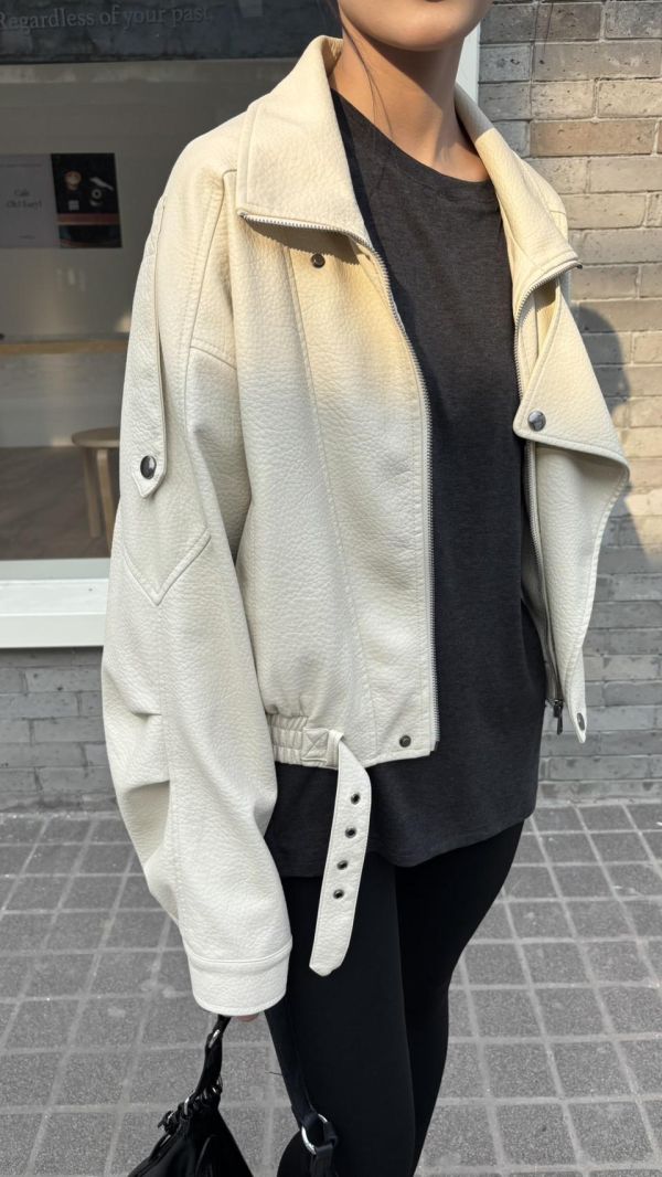 雲感羊紋軟糯廓形皮外（奶白） 