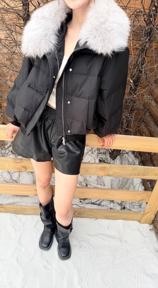 90%鴨絨狐狸毛外套（黑色） 