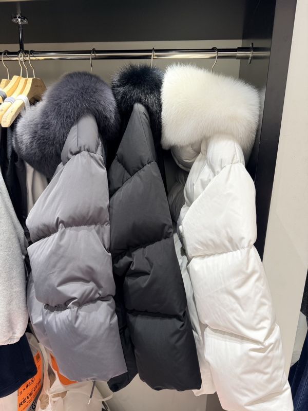 V024.鴨絨狐狸毛保暖外套 