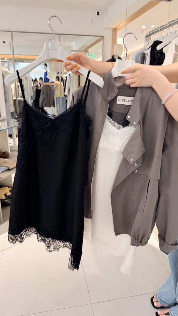 細肩帶蕾絲背心 