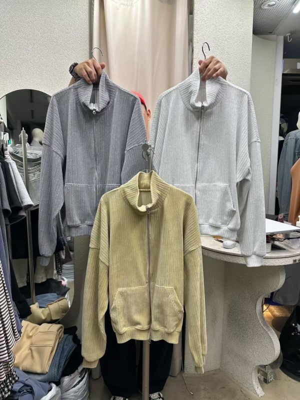 W013.壓折雙拉鍊外套 